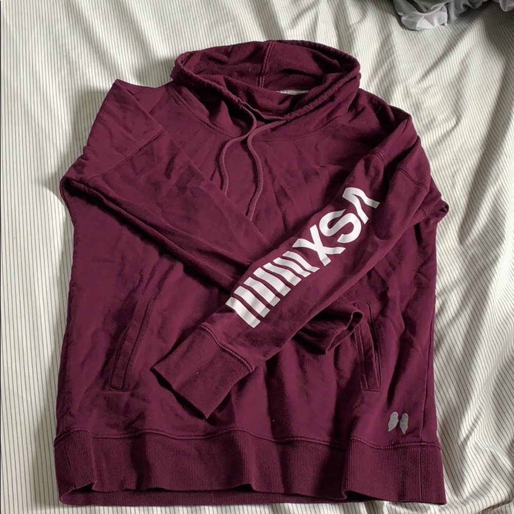 victoria’s secret pullover (wine color)